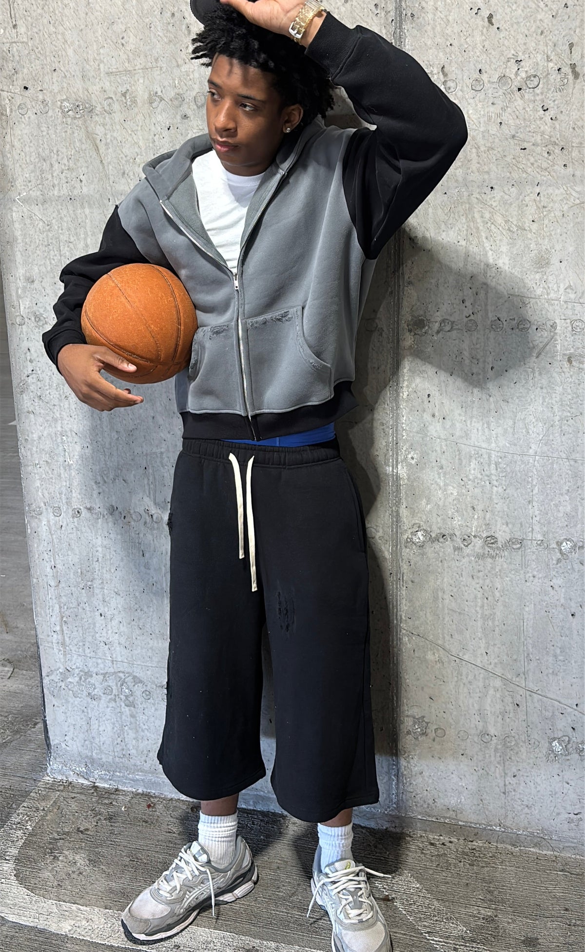 HOOP ZIPUP- BLACK